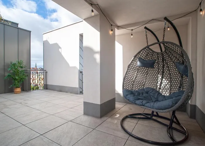 M&J Apartments - Garden Gates